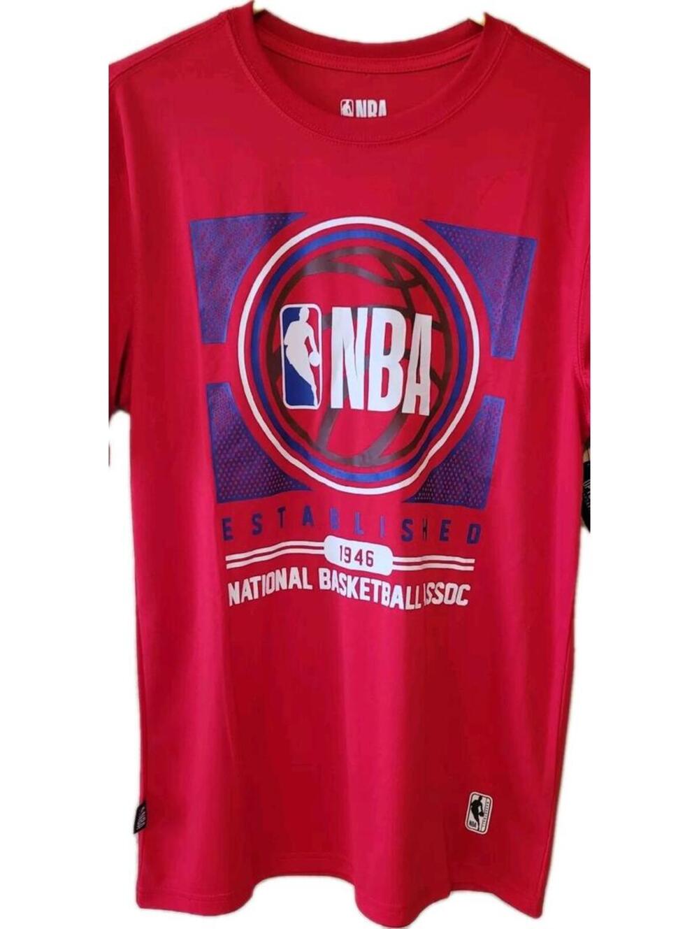 NBA Men's basketball Shirt. Established In 1946 Red Size med New Basketball Assc
